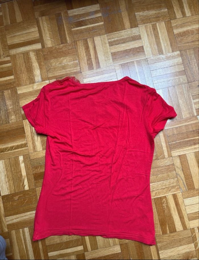 Tee shirt rouge Morgan detail dentelle