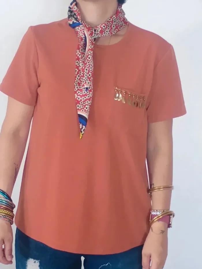 haut avec foulard intégré S