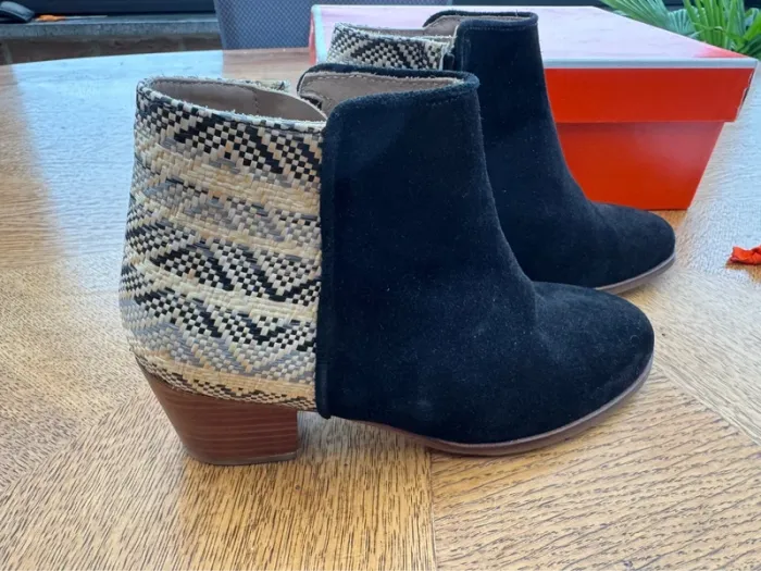 Très originales Bottines boots cuir en daim à talons neuves noires Bobbies Paris - photo numéro 3