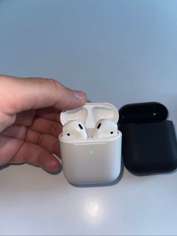 AirPods 2 - photo numéro 3