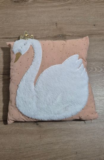 Coussin décoratif cygne Atmosphera 🦢