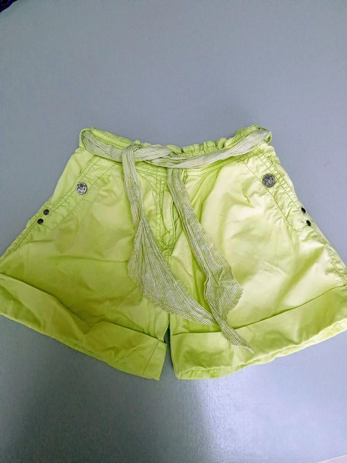 Short taille 10 ans marque Okaïdi