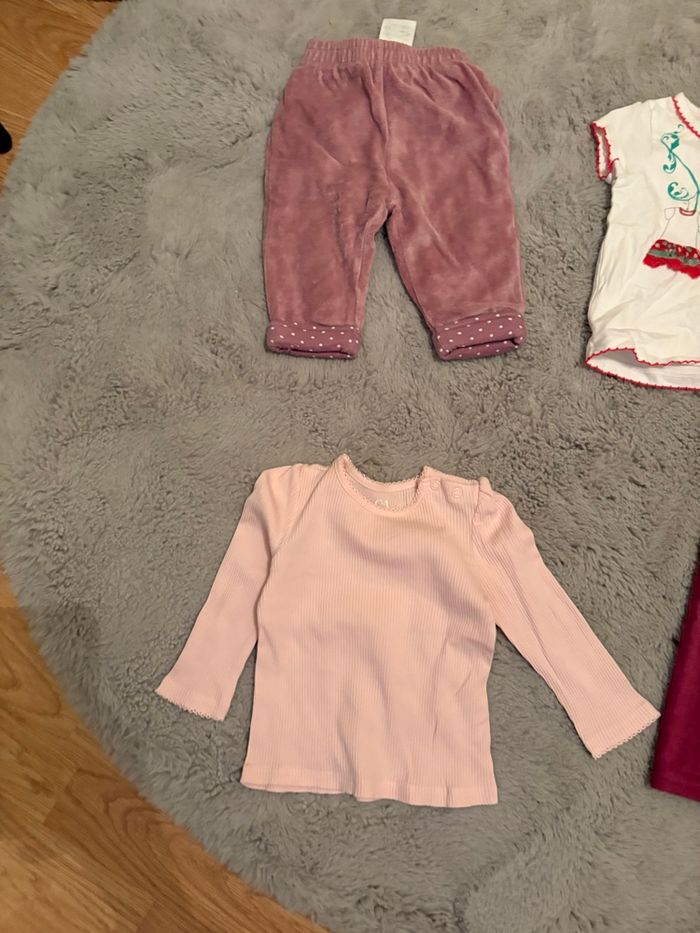 Lot vêtement 9 mois - photo numéro 3