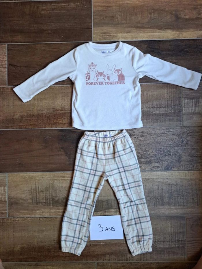 Pyjama 3 ans - photo numéro 2
