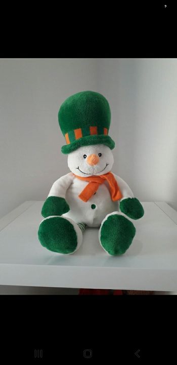 Peluche bonhomme de neige