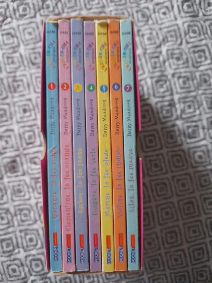 7 livres collection arc en ciel - photo numéro 2