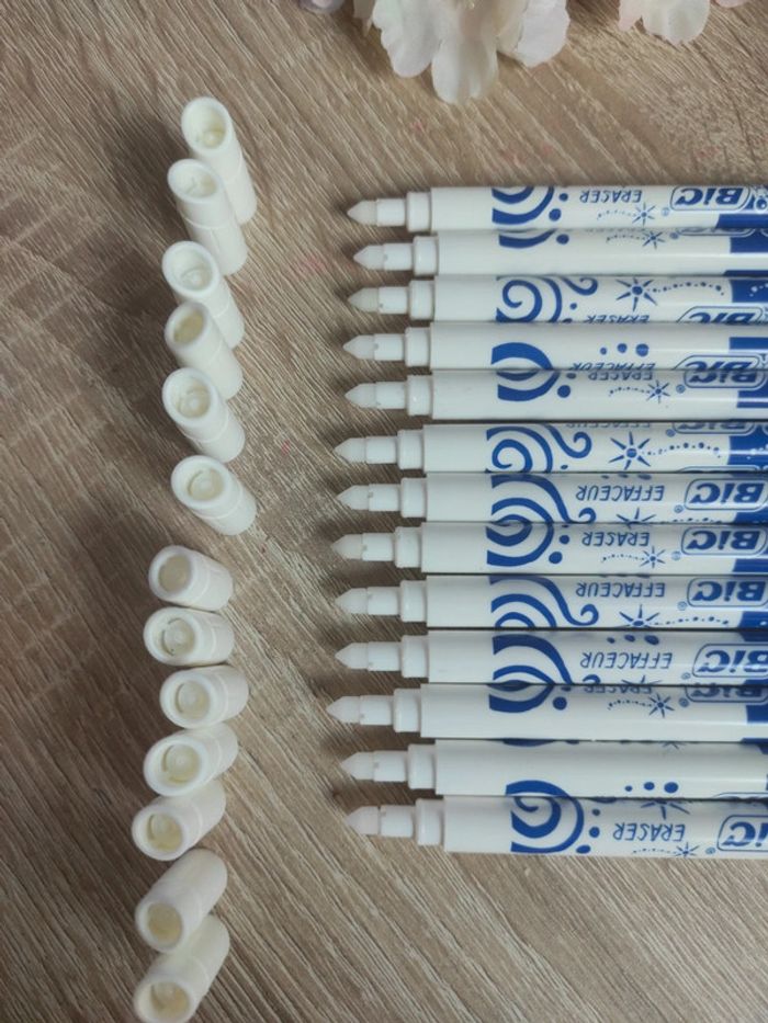 Lot de 13 effaceurs BIC – Comme neufs - photo numéro 2