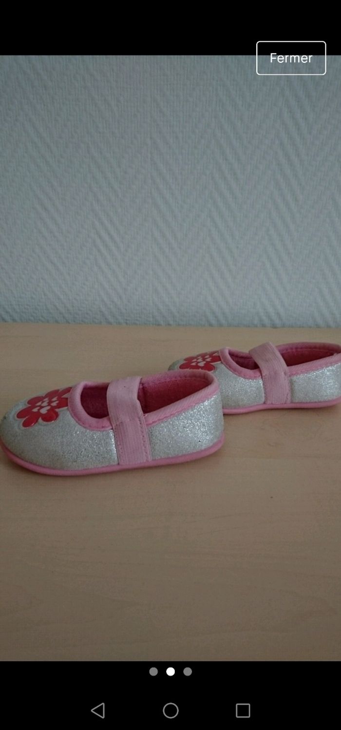 Chaussons fille pointure 20 - photo numéro 2