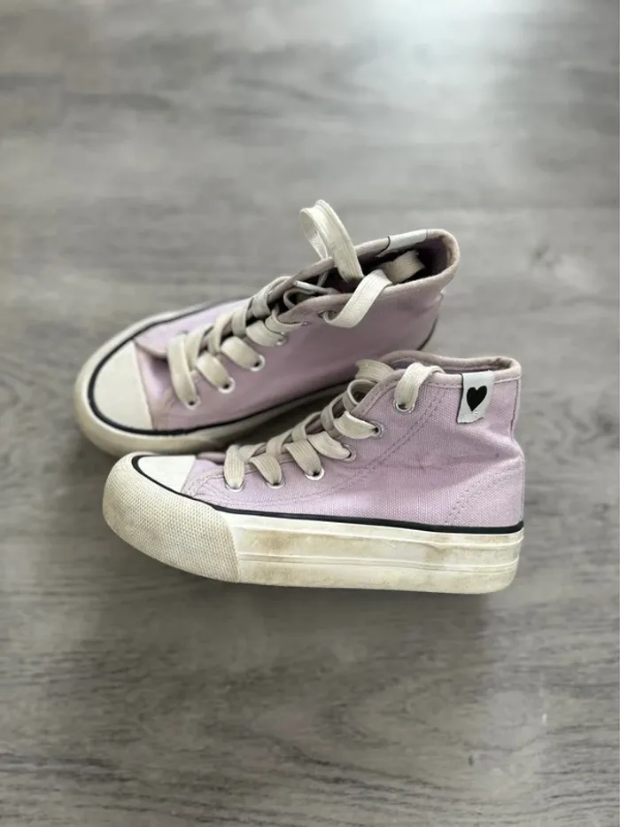 Baskets lilas - photo numéro 2