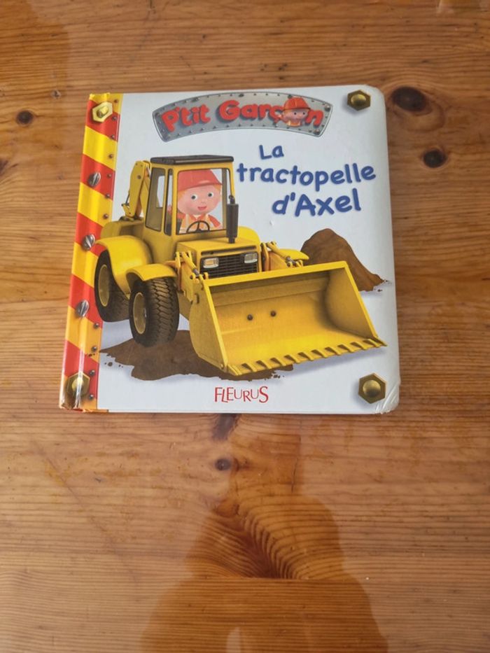 P'tit garçon La tractopelle d Axel