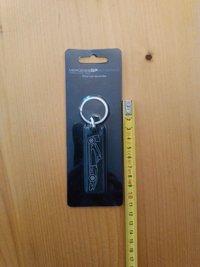 Porte clés Mercedes GP Petronas - photo numéro 3