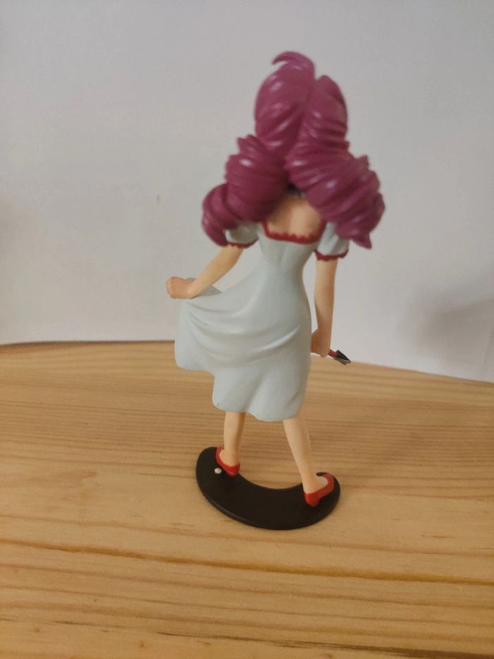 Figurine manga anime Emi ISUZU - photo numéro 4