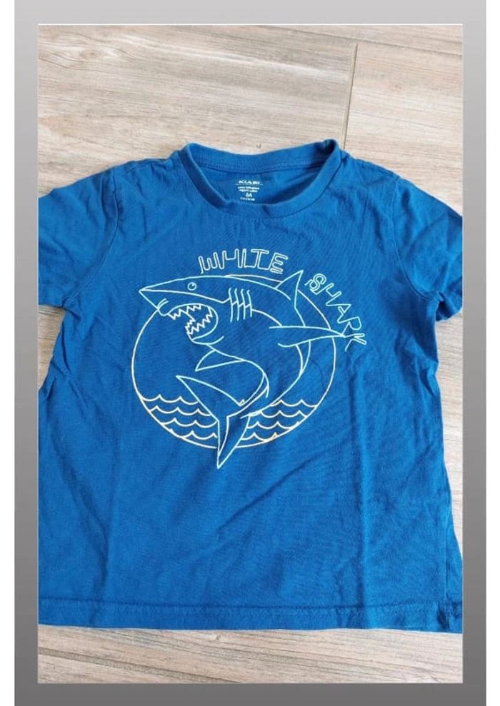 Tee shirt bleu requin kiabi 6 ans