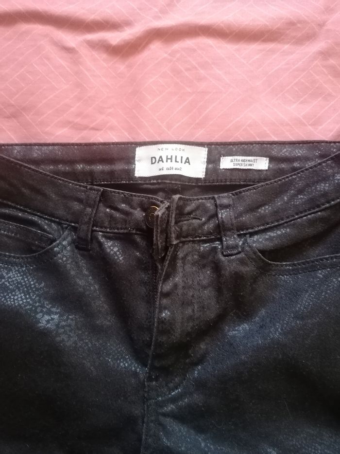 Jean femme taille 34 - photo numéro 2