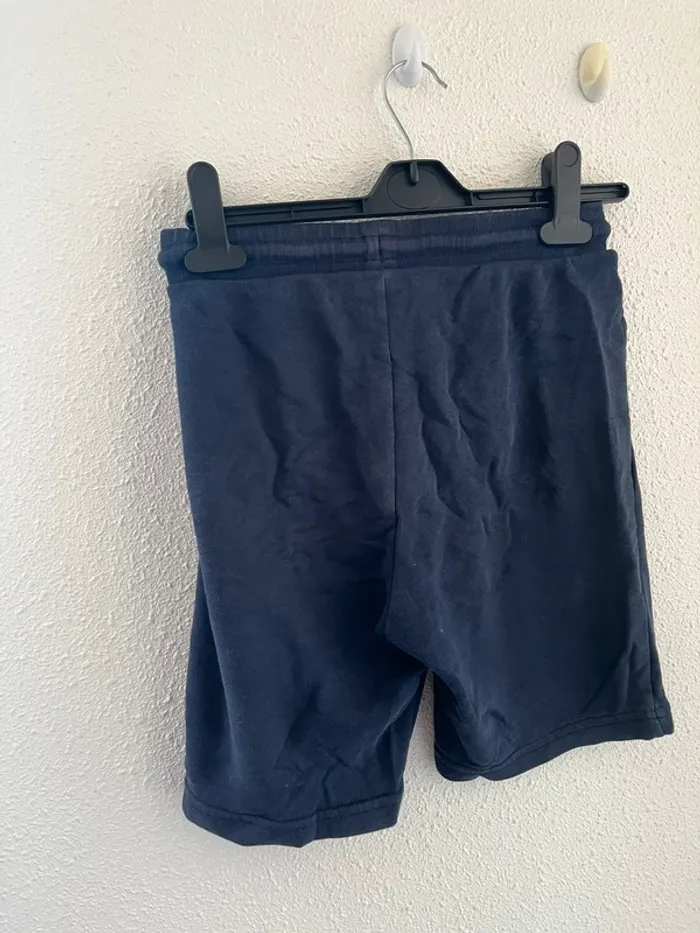 Short H&M avec poches 💫Taille 10 ans - photo numéro 2