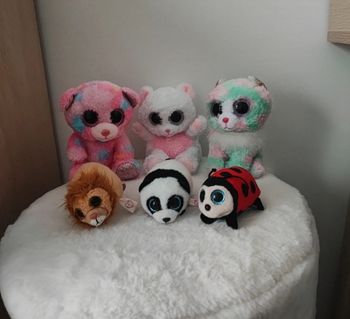 Lot peluches ty et brilloo pets.