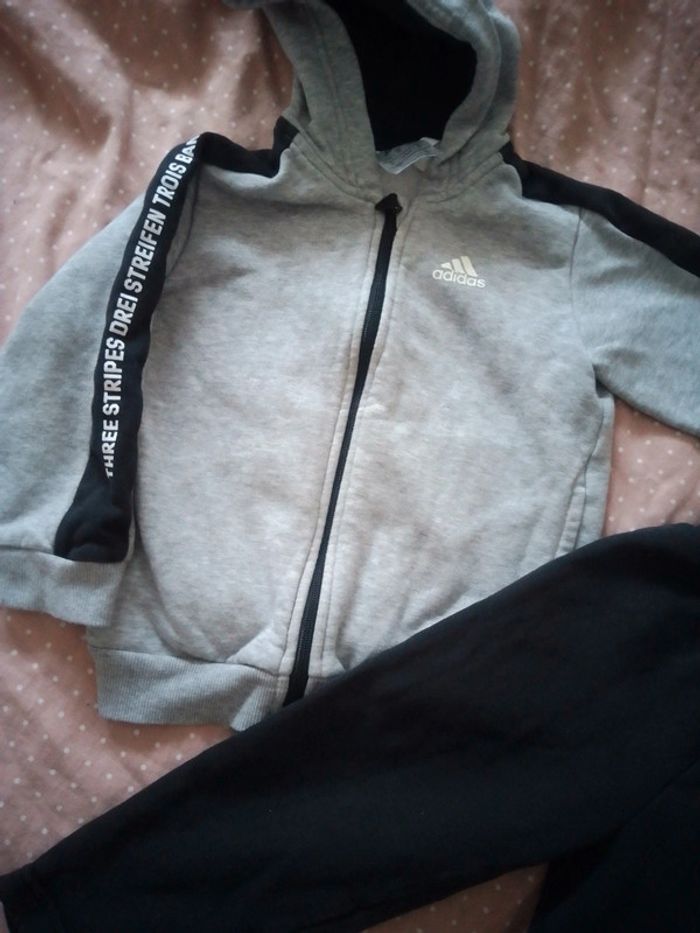 Ensemble survêtement de sport Adidas 18/24 mois - photo numéro 2