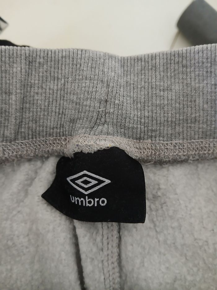 Pantalon jogging umbro 12 ans - photo numéro 3