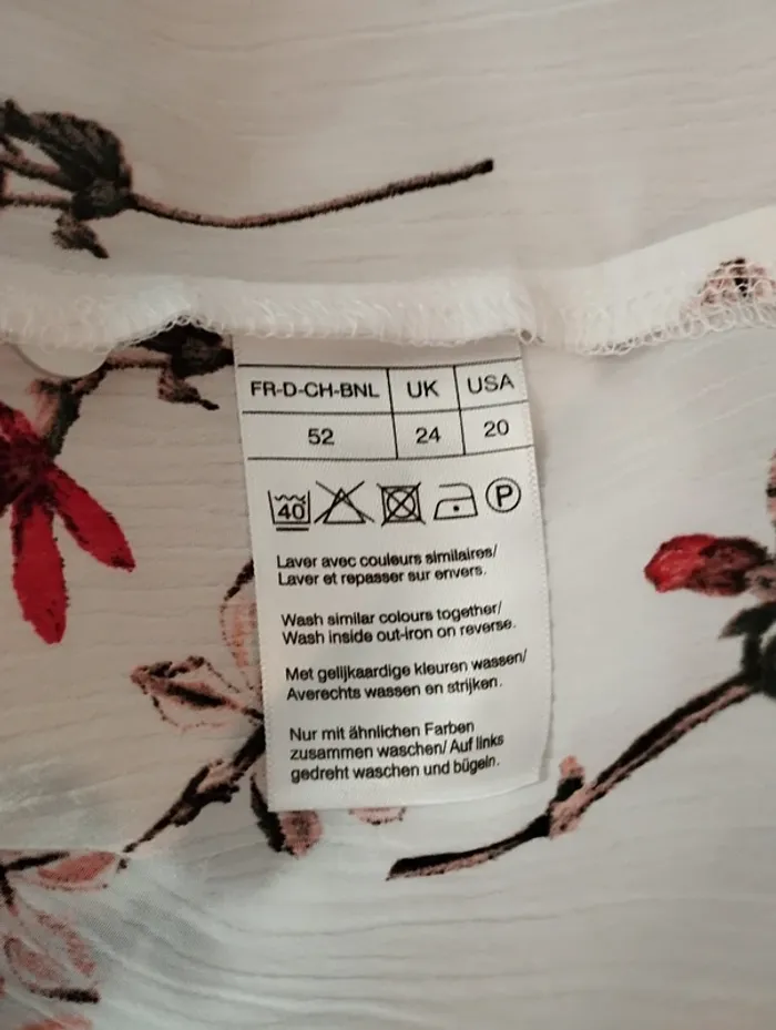 Blouse manches courtes ou chemisier Damart taille 52 - photo numéro 7