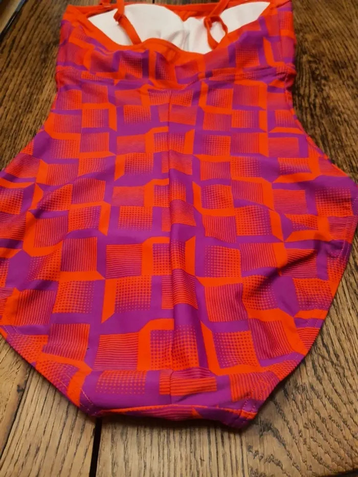 Maillot bain Speedo fr40 coussinets amovibles - photo numéro 8