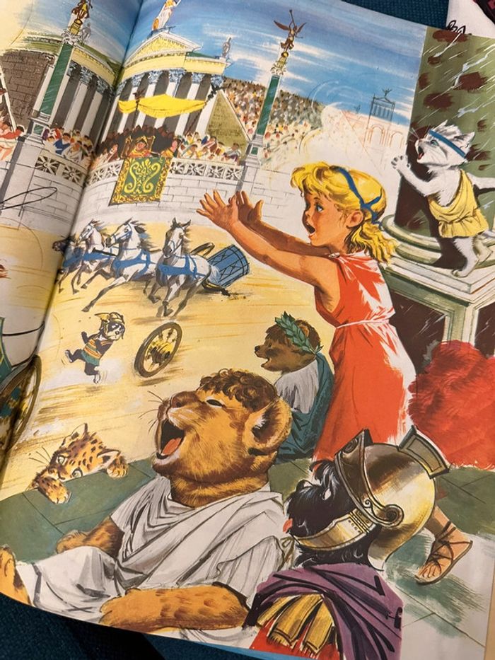 1967 Livre ancien Grands albums Hachette Caroline à travers les âges vintage ancien - photo numéro 7