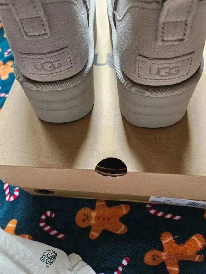 Ugg classic ultra mini platform grise taille 40 - photo numéro 2