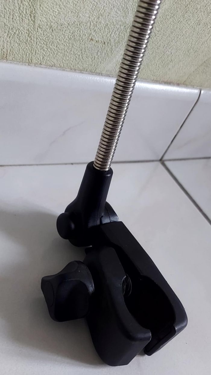 Poussette de couleur noire et framboise avec son ombrelle - photo numéro 10