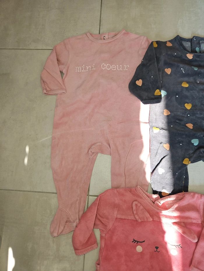 Pyjamas 9 mois - photo numéro 2