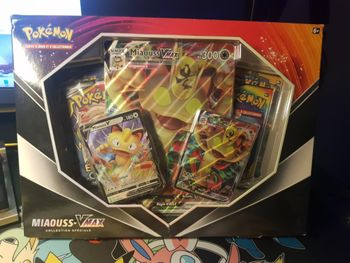 Coffret Pokémon Miaouss Vmax