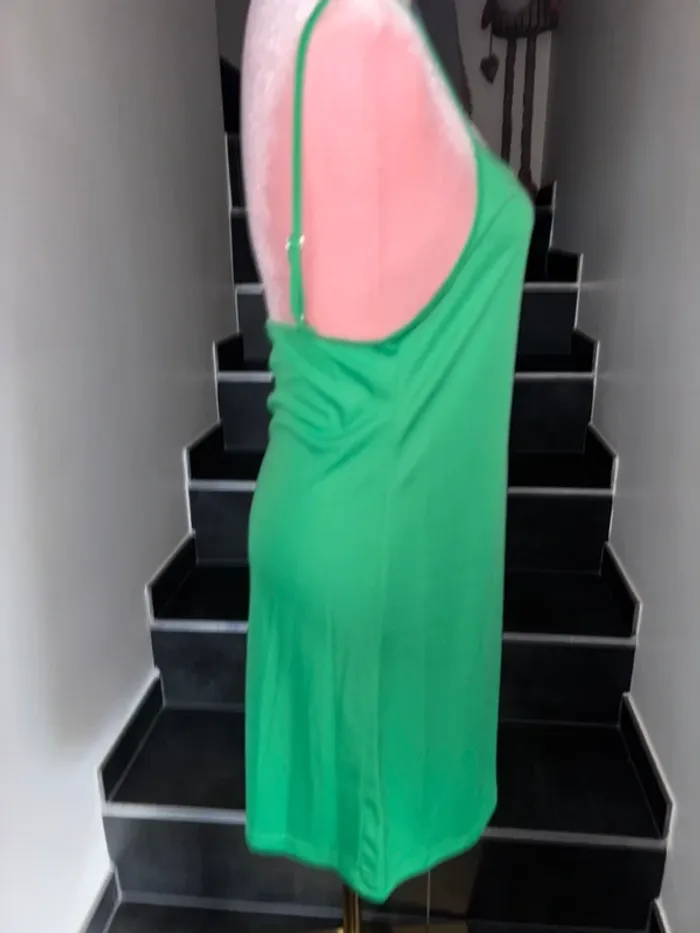Robe 👗 bretelles t L verte fluide - photo numéro 2
