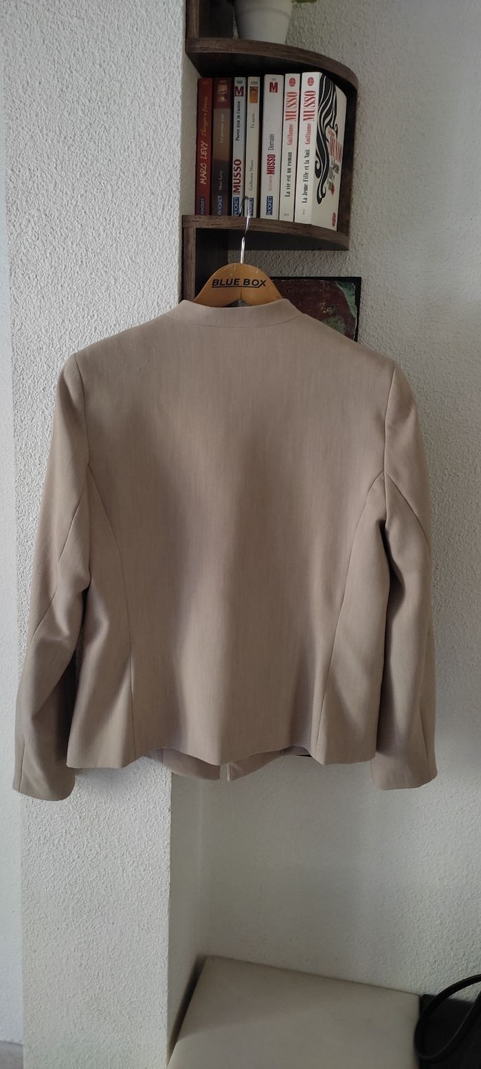 Veste tailleur beige clair - photo numéro 2