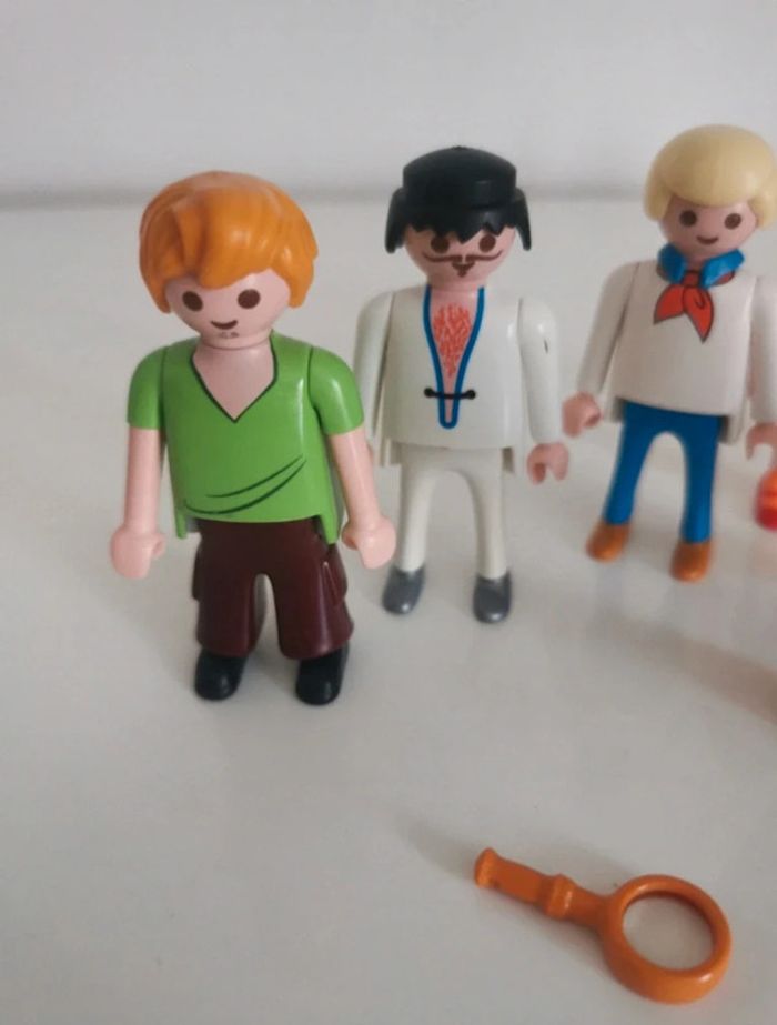 Playmobil lot personnage et chien scooby doo shaggy Samy Véra Daphné Fred et Chien Scooby-Doo - photo numéro 2