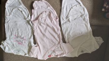 Lot 3 bodies manches courtes