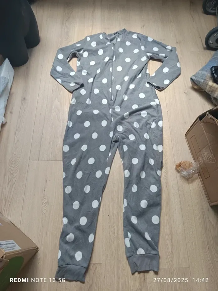 Magnifique pilou pilou gris taille L - photo numéro 2