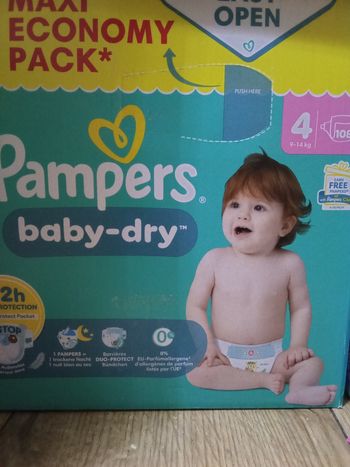 Couches Pampers baby dry