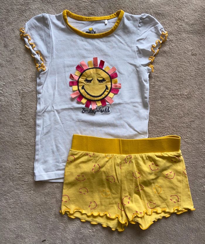 Ensemble smiley world