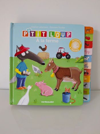 Livre à toucher " Petit Loup à la ferme"