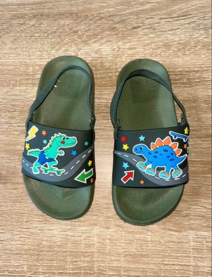 Claquettes dinosaures enfant taille 26 - photo numéro 2