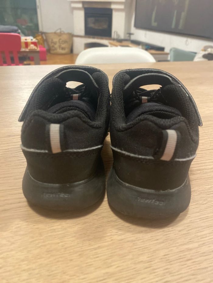 Baskets Décathlon pointure 30 - photo numéro 3