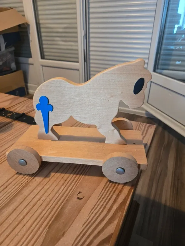 Cheval en bois - photo numéro 2