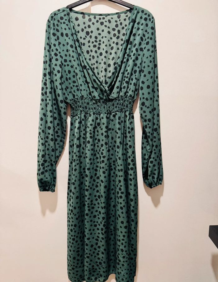 Robe légère. SHEIN.