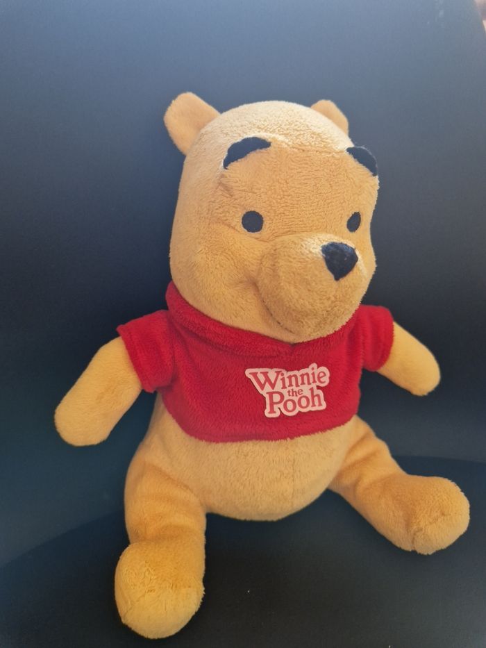 Peluche Winnie l'ourson en très bon état - photo numéro 2