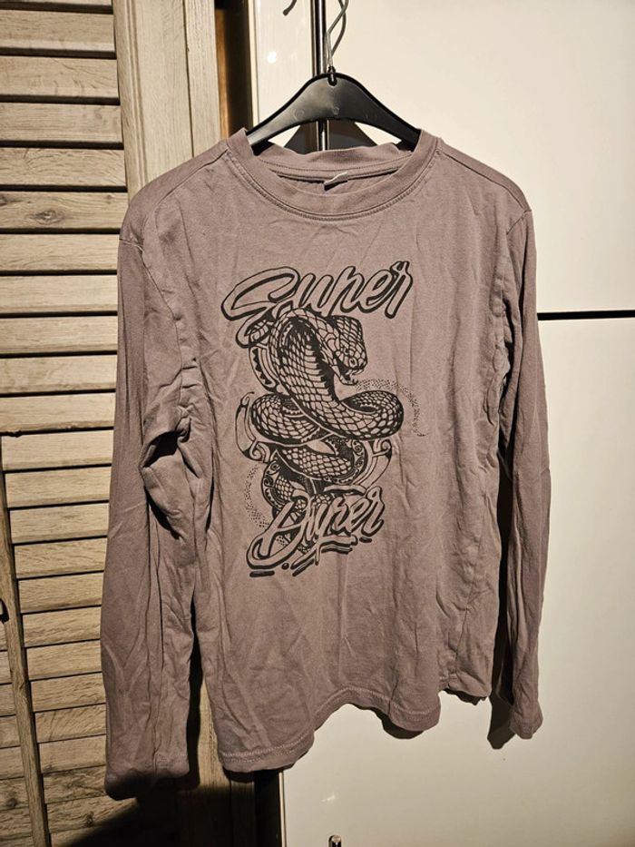 Pull léger gris manche longue garçon 146/152 porté