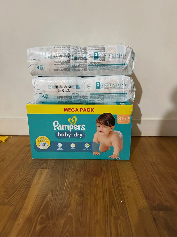 Lot de 2 paquets Pampers Baby-Dry Taille 3 – 224 couches neuves