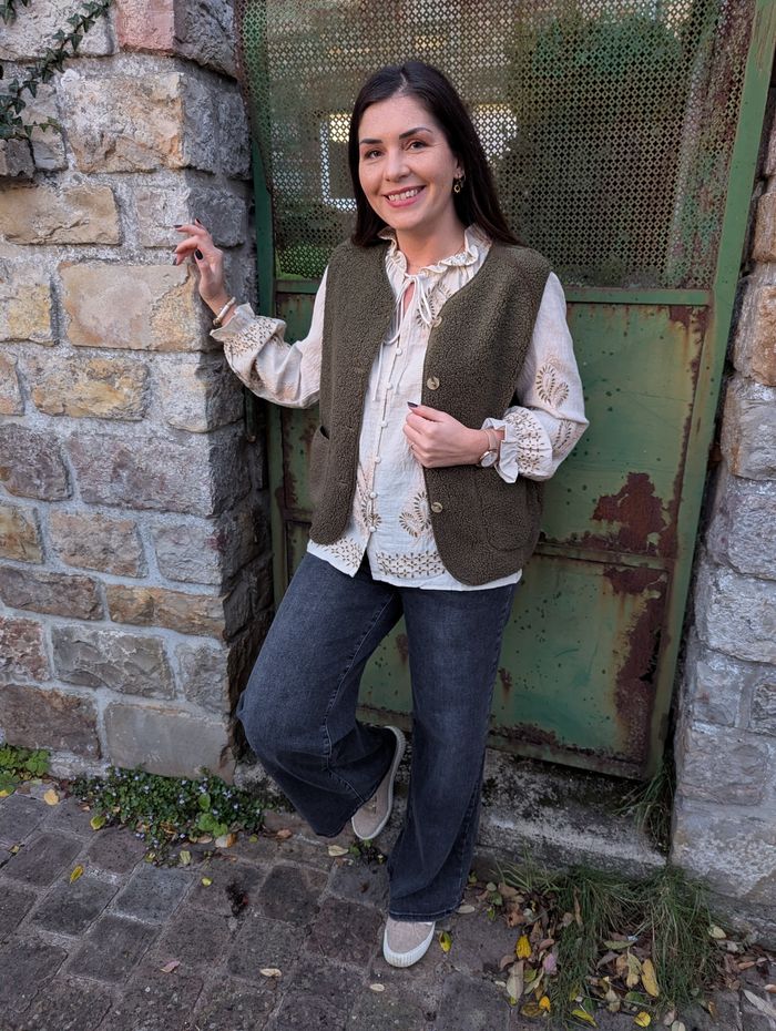 Blouse Frejus beige avec broderies kaki/écru
Taille S/M - photo numéro 5