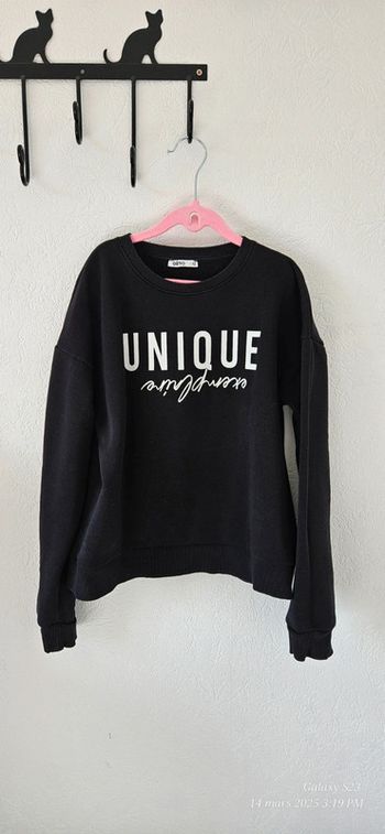 Sweat molletonné "unique" 12A