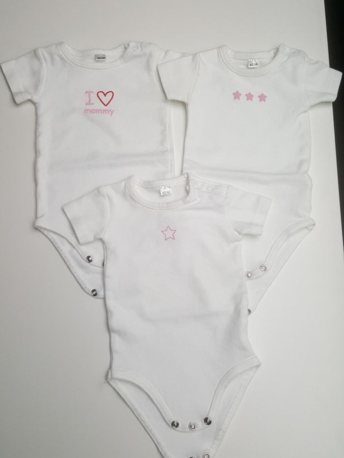 Lot de 3 bodies taille 62 - 68