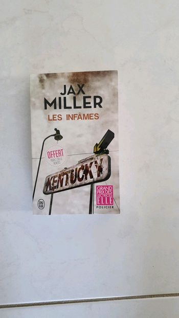 Livre Les Infâmes Neuf V1