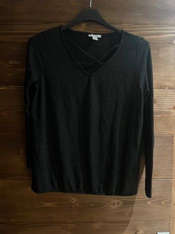 Pull léger col V noir