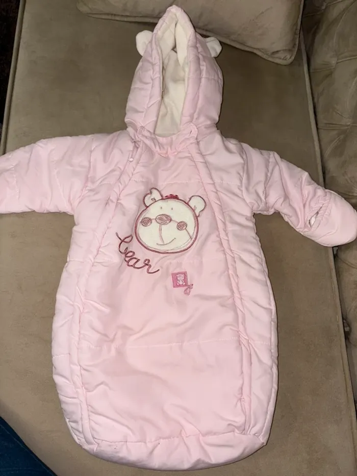 Nid d’ange bébé fille